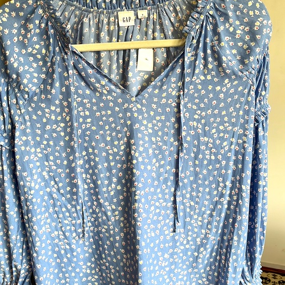 💙GAP Ruffle Neck Floral Print Chiffon Blouse-Long Sleeve & Tie-Light Blue-EUC - Picture 7 of 14